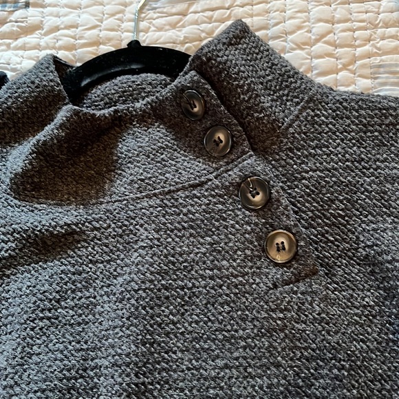 Gray eta + ali Top - Picture 7 of 7